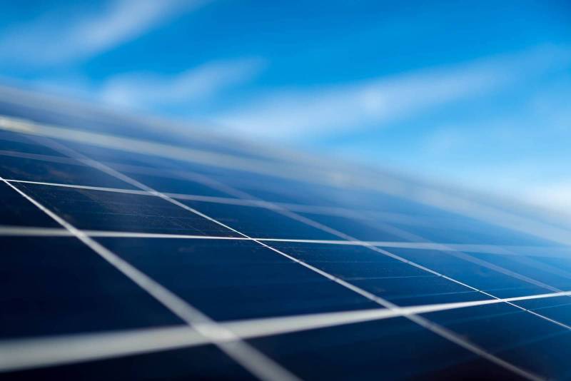 Panneaux Solaires pour les Commerces à Montpellier : Réduisez vos Coûts Fixes